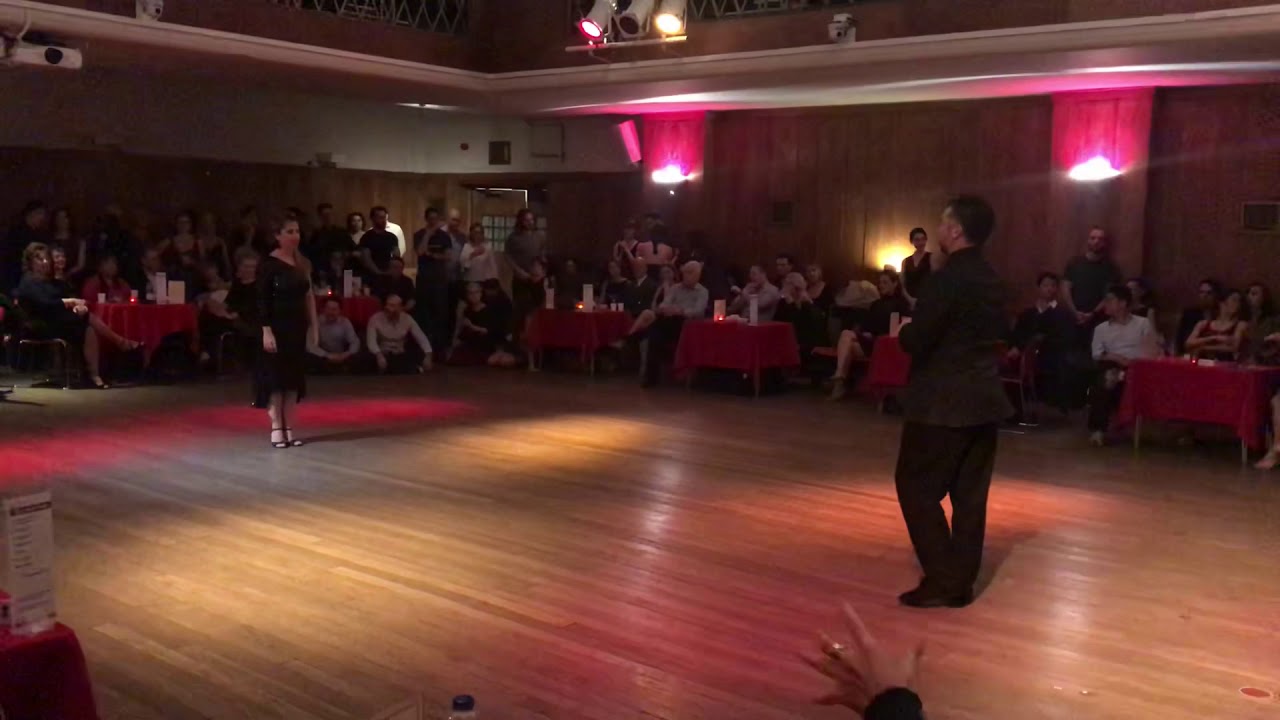 Video thumbnail for Diego Converti & Graciela Gamba en milonga Carablanca Londres 2019