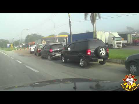 Fila Gigante para abastecer os Carros em Juquitiba