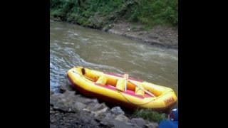 preview picture of video 'Jejak Adventure Menguji Adrenaline Rafting di Songadventure Probolinggo, Jawa Timur (Photo Slide)'