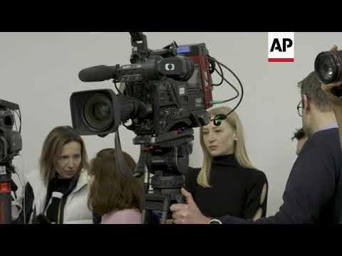 Candidate Pavel votes in Czech elections