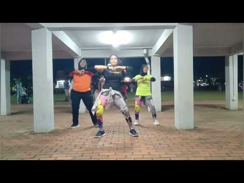Dj Remix Geboy Mujaer // joget tik tok viral / Choreo by. Anna bae Cirebon