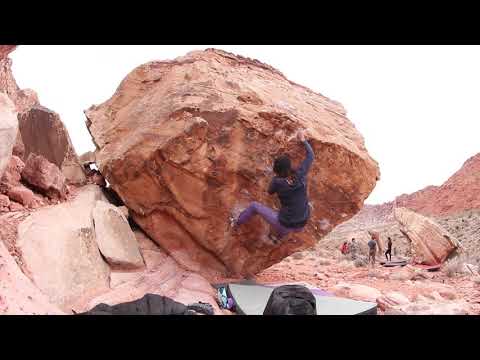 Spitting Venom, V8/9 (Kraft Boulders, Las Vegas, Red Rocks, Las Vegas, NV)