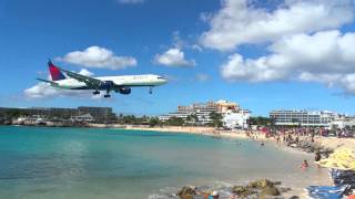 Plane Landing Princess Juliana Airport  St Maarten