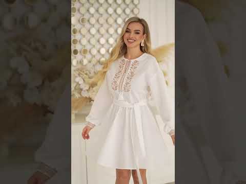 Льняное платье с вышивкой 