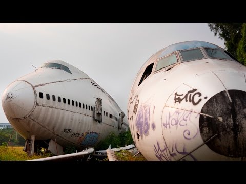 download lagu mp3 mp4 Airplane Graveyard Bangkok, download lagu Airplane Graveyard Bangkok gratis, unduh video klip Airplane Graveyard Bangkok