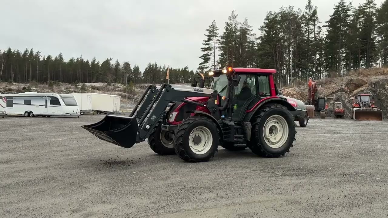 Presentation video clip: VALTRA N 113 N-SERIES -  - red - 2012