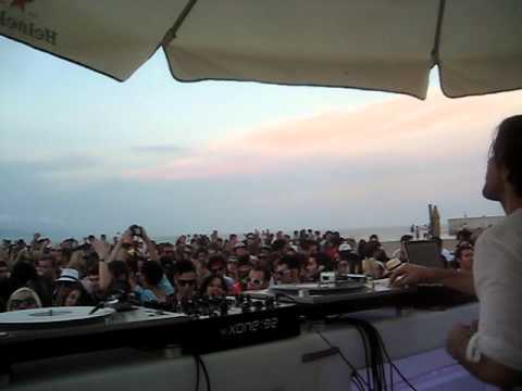 Ryan Crosson @ Sonar Off Barcelona Visionquest Beach Party 2011