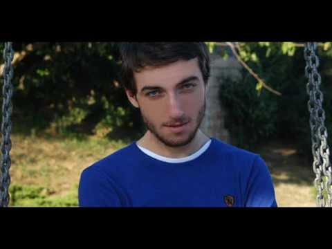 Emre Yılmaz Ft. Moody - Bıraktığın Yerdeyim.