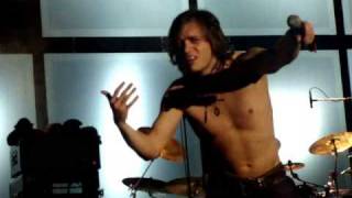 Thomas Godoj - Helden Gesucht (live in Berlin 2008,topless)