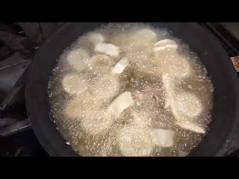 How to make Fried Calamari - tutorial from Joe at Lenny's Clam Bar