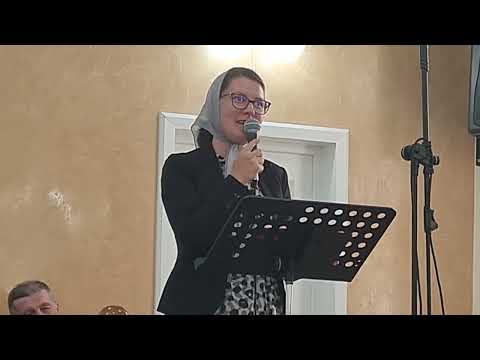 Sora Sorina  și tinerii din biserică