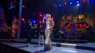 Kellie Pickler - The Man with the Bag (Live)