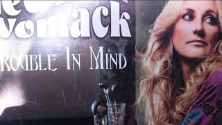 Lee Ann Womack - Where Have All the Average People Gone
