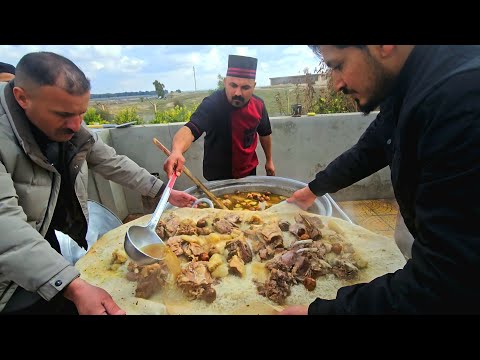 How to make meat Tashreeb ...Dulaimiyah Over 1000 people / Iraqi street food