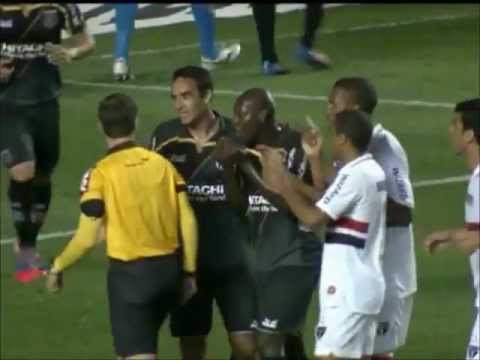 São Paulo 3 x 0 Ponte Preta (Campeonato Brasileiro 2012)