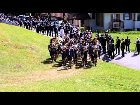 Einzug zum Festgottesdienst 1250 Jahre Wallgau am 4.8.2013