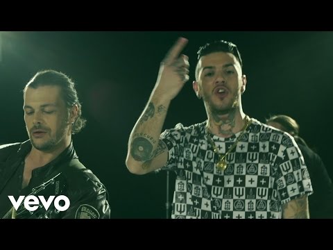 Video thumbnail for Fuori dai guai (feat. Emis Killa)