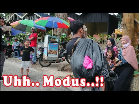 gost-in-publik-funny-prank