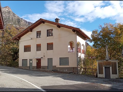 PERLOZ - PORZIONE DI VILLA BIFAMILIARE