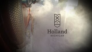 preview picture of video 'Snow plowing the City of Holland'