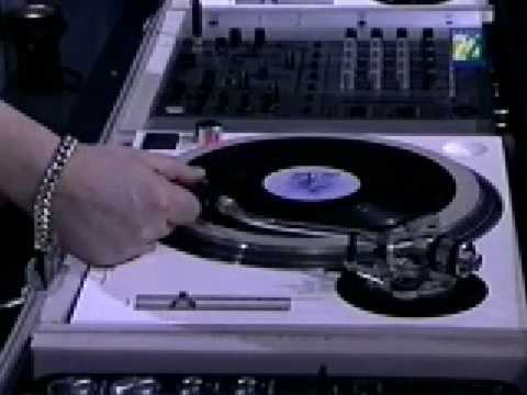 P.1/6 Loveparade Tecnogeist México 2002 - Festival de música electronica