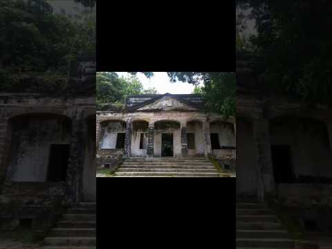 As Ruínas de Paricatuba, localizadas no município de Iranduba (AM), são um sítio histórico de 1890.