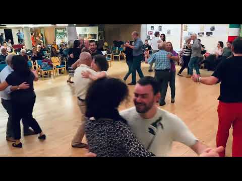 Tutti in pista con la Vaporiera. Ballo liscio a Monghidoro.￼