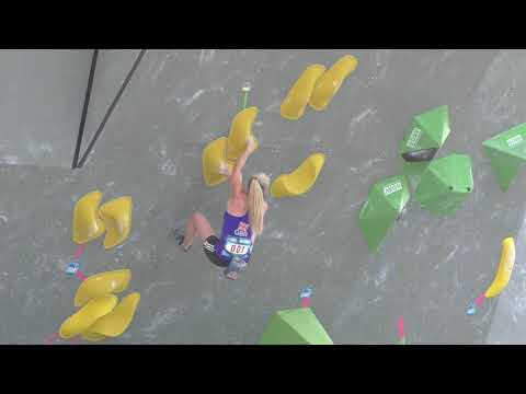 Shauna Coxsey Boulder 1 IFSC Climbing World Cup Munich 2017 - Bouldering - Finals -