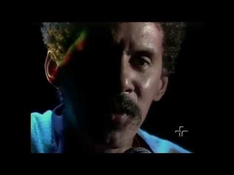 Com a perna no mundo, por Gonzaguinha