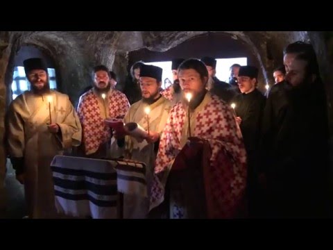 Acatistul Cuviosului Daniil Sihastru la chilie