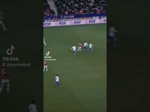 Amine Gouiri x Kasper Dolberg