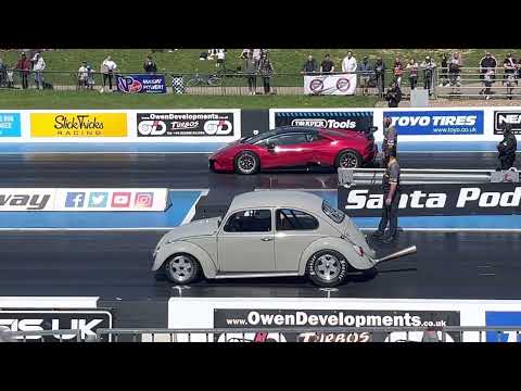 Santa Pod 2023 VW Beetle vs Lamborghini Huracan Performant