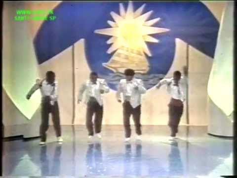 GRUPO DE FUNK MUSIC NO PROGRAMA SHOW DE CALOUROS - 1992.