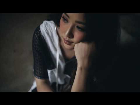 Terbiasa - Adinda Shalahita (Music Video)