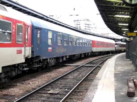 City Night Line 450 "Perseus" Berlin - Paris tracté par une SNCF BB15000 à Paris Est