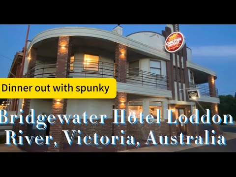 Dinner at Bridgewater Hotel, Loddon, Victoria Australia