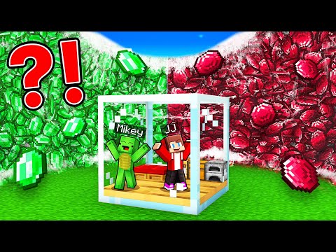 EMERALD & RUBY TSUNAMI vs. Mikey & JJ Doomsday GLASS Bunker - Minecraft (Maizen)