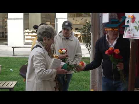 [VIDEO] Los libros salen a la calle en Pamplona en una concurrida feria del Día del Libro en Carlos III