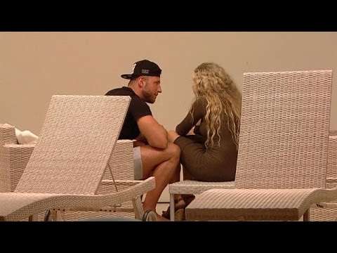 Verleider Alex maakt een pijnlijk foutje...  - TEMPTATION ISLAND