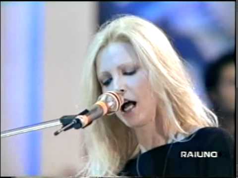 Patty Pravo - Medley live al pianoforte - Domenica in