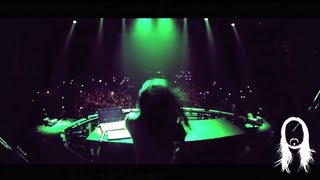 Travis Barker &amp; Steve Aoki performing &quot;Cudi the Kid&quot; Live