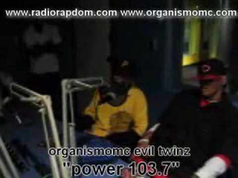 clasica entrevista a EvilTwinz  & organismo mc en incontrol hip hop power 103.7.