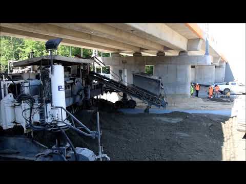 04.06.2019 - S17 km 39+400 jezdnia lewa - wykonywanie nawierzchni betonowej, Miętne