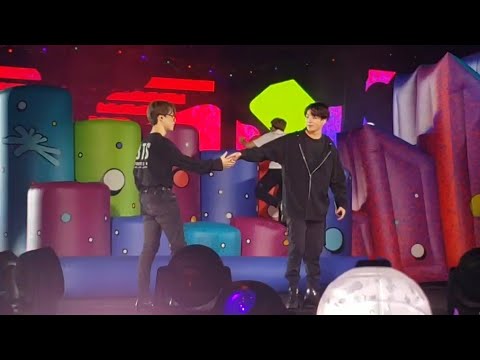 190519 Anpanman (Yoongi twerking!) @ BTS 방탄소년단 Speak Yourself Metlife Stadium New Jersey Concert