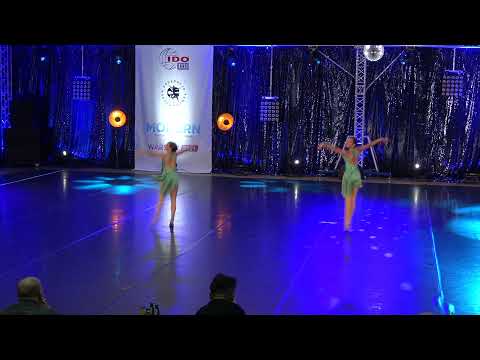 "Tie in", Miona Stojanovic - Helena Nenezic, Serbia