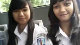Download lagu Ngintip CD Cewek SMA di BRT mp3 Download lagu Ngintip CD Cewek SMA di BRT mp3