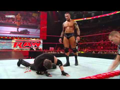 WWE Monday Night Raw 2009-04-06 Randy Orton vs Vince McMahon. Super !