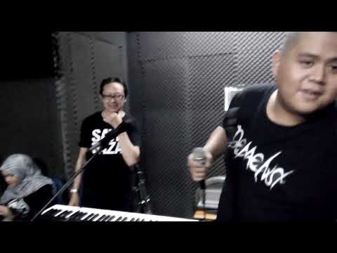 Orion ft Azrein - Don't talk to strangers (Dio Cover)