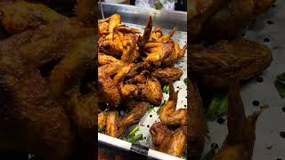 🍃 Tea Leaf Fried Chicken 🇹🇭 #streetfood #walkingtour #thailand #foodshorts
