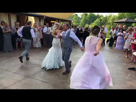 Blue sky wedding flash mob Deep South. Special ending!!!